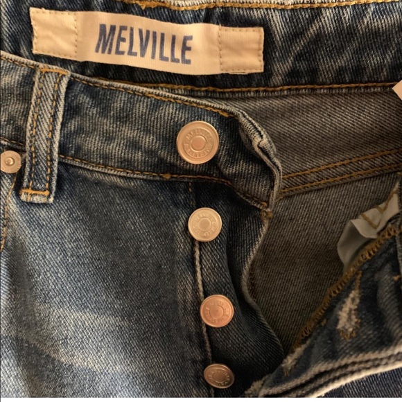 Brandy Melville High-Waisted Cropped Jeans - Picture 4 of 5